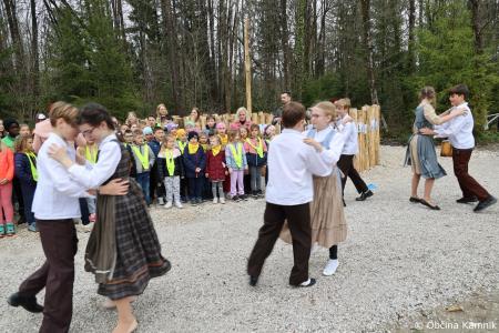 Z zasaditvijo dreves smo uradno odprli kolesarsko povezavo Kamnik–Godič (32)